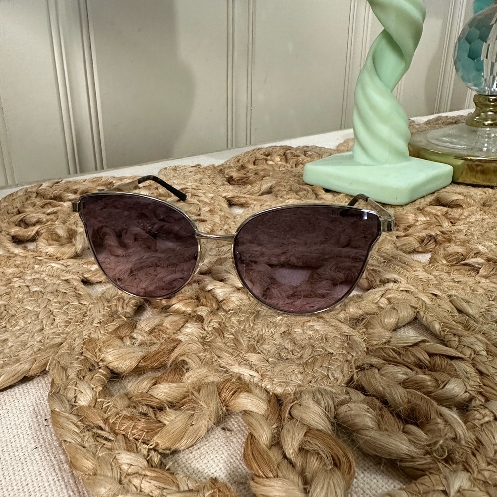 Tommy Hilfiger sunglasses
